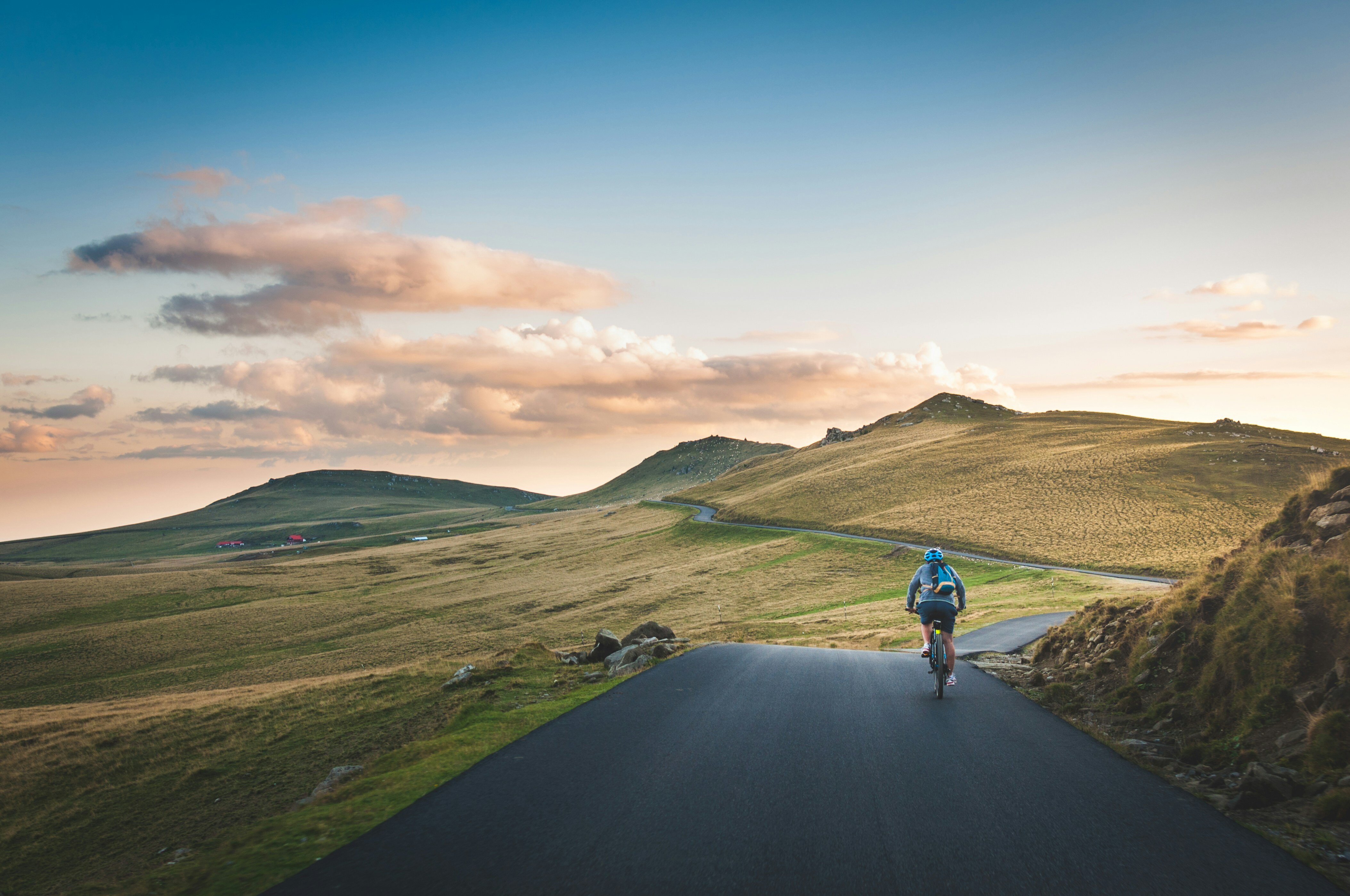 Voyage à vélo : lac de Garde ou nord-ouest de la France ?